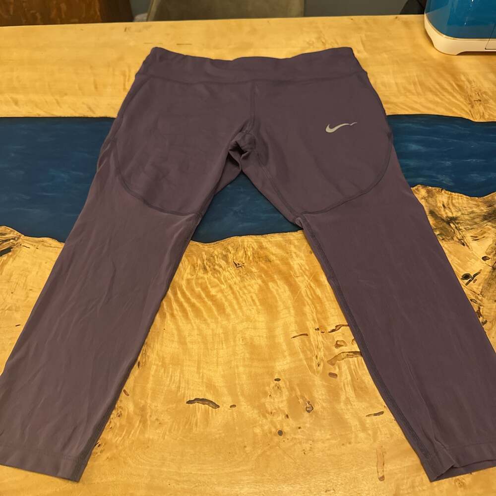 NIKE Wine Color Dri-Fit Athletic Compression Yoga Crop Pants XL